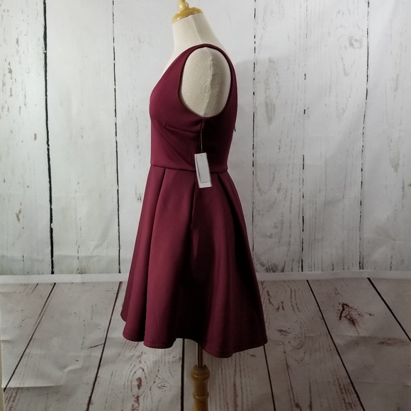 KALANI HILLIKER for Alyce V-Neck Dress w/Pockets - Picture 3 of 8